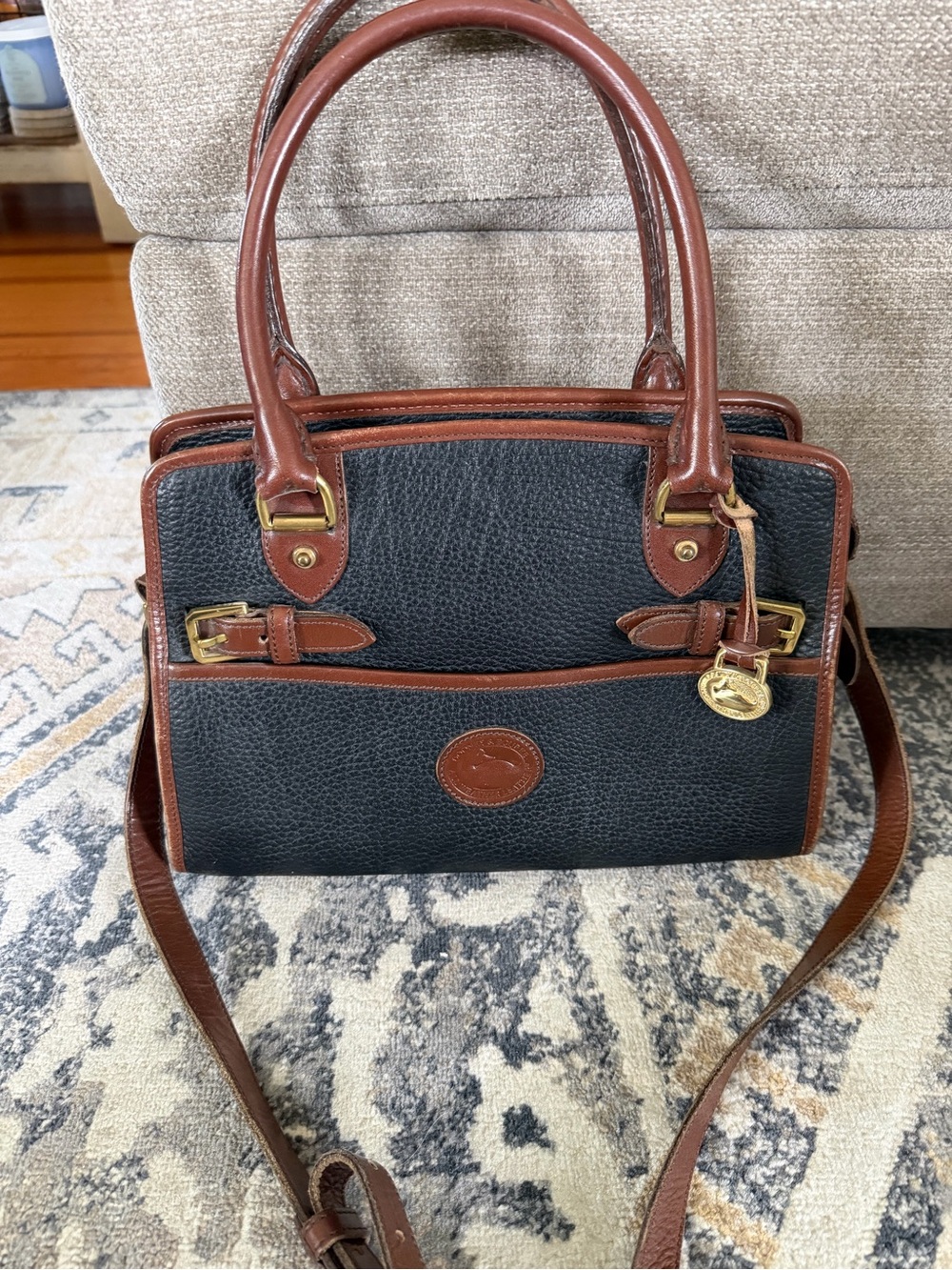 Vintage DOONEY AND BOURKE Leather Buckle 2 Way Satchel Shoulder Bag B212